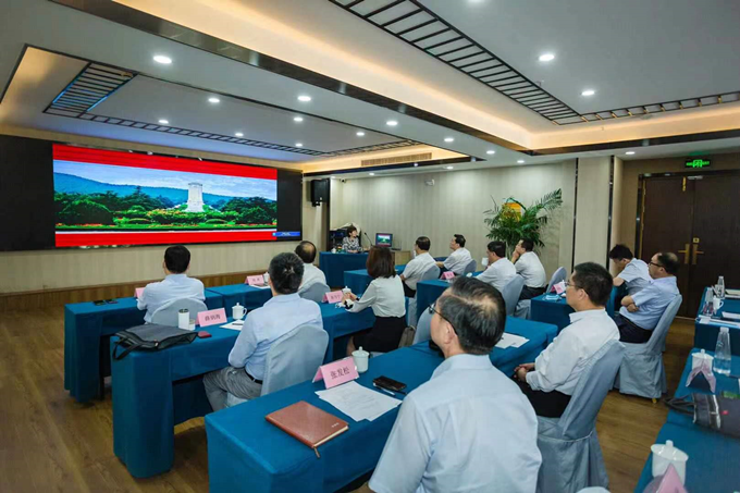 意昂体育集团党委赴徐州开展 “跟着习近平总书记足迹学党史”专题活动3_副本.png