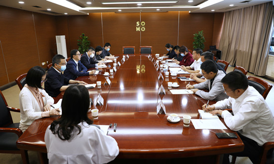 南京财经大学党委书记张利民一行到访控股集团_副本.jpg